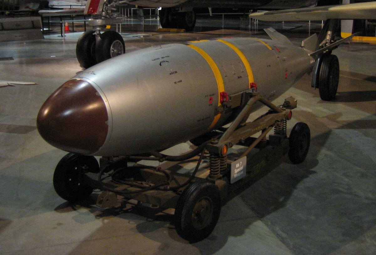 shawnfaded83's tweet photo. SHORTS WILL BE NUKE .GET OUT NOW WHILE U HAVE A CHANCE..IF NOT .....R.I.P. YOU'VE. BEEN WARN. #MULLEN #shortsellers #manipulation #mullenone #nukebomb #takethemout #warcry #mullenarmys .....we mullen army's an we the future..last warning... https://t.co/9OijZ6g723