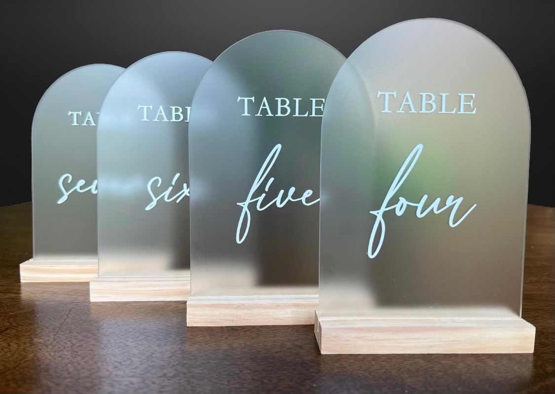 Arkbridalshow's tweet photo. Evren is a brand, new woman-owned event rental business serving the Central Arkansas region. They specialize in high-quality flower walls, other backdrops, centerpieces, and other silk florals! This is their first Bridal Show and we can't wait for you to see what they offer! https://t.co/M9Eh4CdnFj