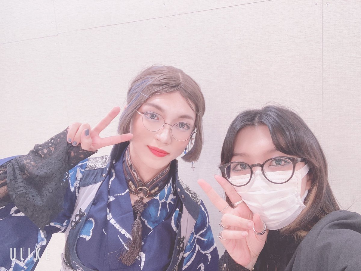 土曜日、ozz池袋でツヅさんに会ってきました！
今までコーデの相談とかにものってもらったり、本当にありがとうございました！！
これからもお元気で！！