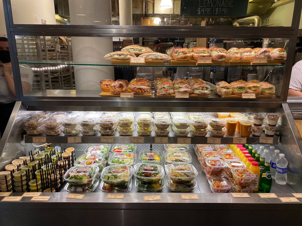 The most distinctive bakery in New York, Breads Bakery, Cheese Sticks is very distinctive, a very historical bakery!😋😍