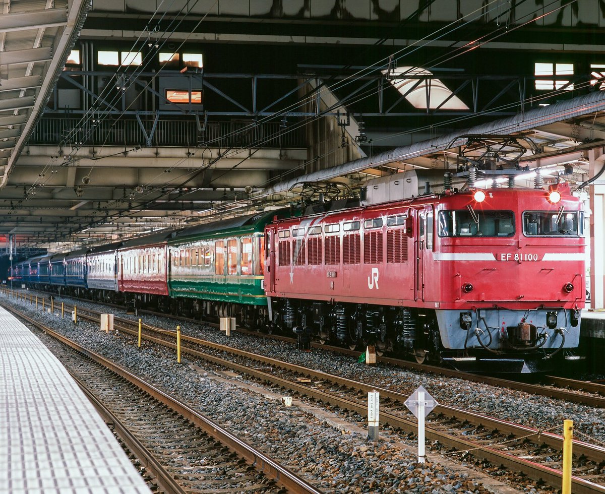 P33854243's tweet photo. #EF81の日
EF81100 + 24系900代 + 24系

人生100年時代に、100番100番♪ https://t.co/n4lsZqfgLG