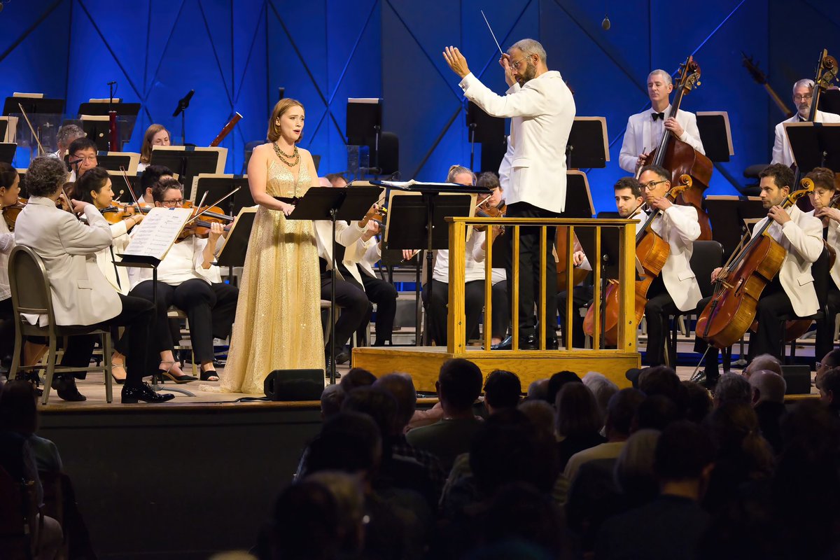 BostonSymphony's tweet photo. Last weekend (7/29), @avery_amereau dazzled us with her BSO debut, led by conductor Dima Slobodeniouk at @TanglewoodMA.

📸: Hilary Scott https://t.co/0EaJdgXVNT