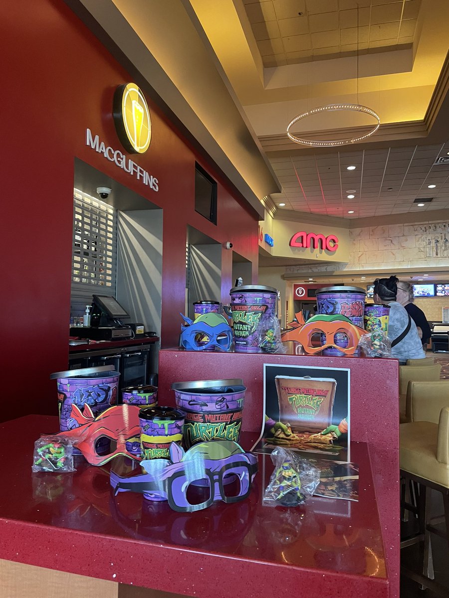 thighs_white's tweet photo. It’s been a full day #atAMC and that’s just how I like it! #TMNT #TeenageMutantNinjaTurtles #TMNTMovie #TeamTurtles #TurtlePower #MutantMayhem #tmntdonnie #AMCTheatres #AMC https://t.co/oFQQLTH4UO