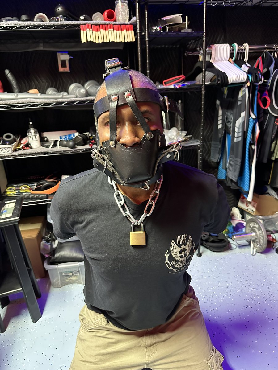 thislittlematty's tweet photo. My trip to Indy would not be complete without its Master taking it to see the @Dungeon_Dude1 and his amazing dungeon. Thank you Dungeon Master and its Master for opening its mind and pushing its boundaries, creating new experiences. #cagedboy #subboy #serviceboy #dungonpig https://t.co/PLojftHwgL