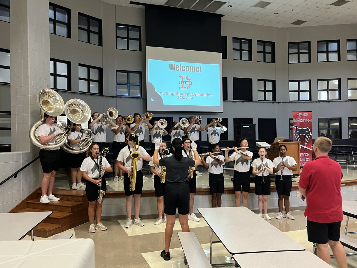 DowningMS's tweet photo. We'd like to thank our volunteers for an awesome Orientation day! We loved having our families back on campus! 
👏 The @MarcusBand
👏 Our NJHS students
👏 Our PTA Board &amp; members
👏 Our amazing staff members who served
#WeAreCDMS #OneLISD #lisdb2s23 https://t.co/TuY2vncAFc