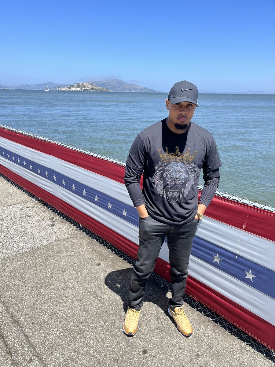 Urban_Legend15's tweet photo. Views from 32 🥳 https://t.co/e1Ej9Adj8a