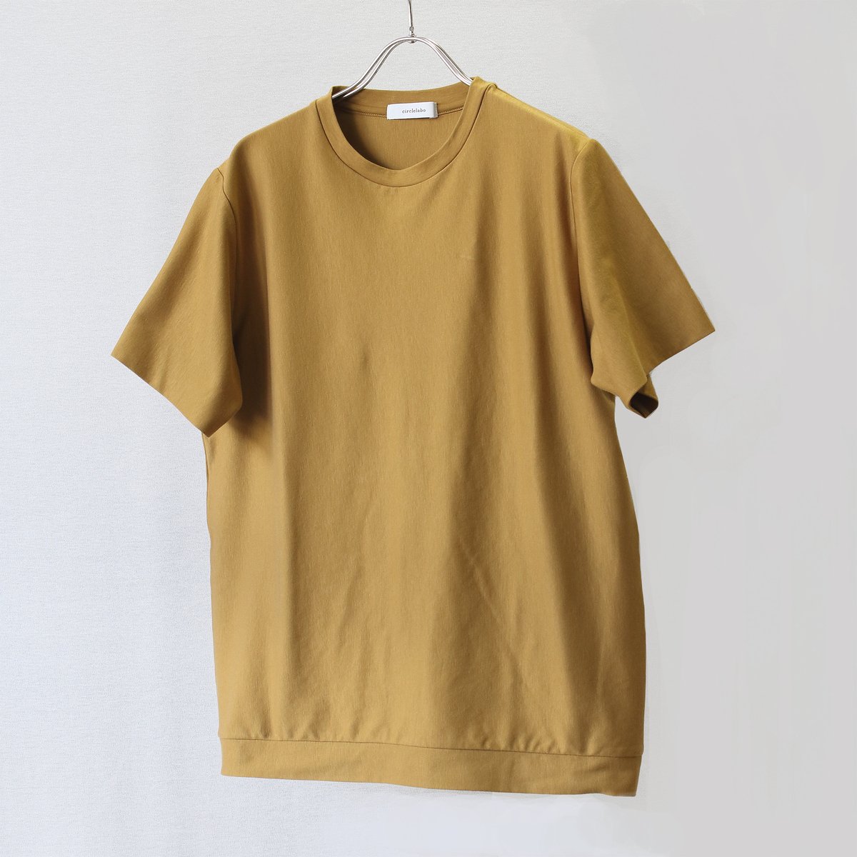 circle_labo's tweet photo. こちらの商品はマスタードのカラーも人気✨
少し深みがある色味なので、夏はもちろん秋にも似合うアイテム🍂
ジャケットと合わせてシックなコーディネートにも合わせやすいです!
#circlelabo #日本製 #マスタード https://t.co/i7ZgZmp4Vj