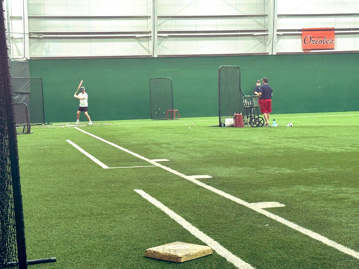 FinishLine_Matt's tweet photo. @Jakenewman27 2027 and @LukeNewman99 2026 working at @urichmond camp tonight. Been a great road trip so far, and tomorrow they get outside onto Pitt Field. Keep working boys!

@crnorthbaseball #pittfield #richmondspiders @ttssports https://t.co/vMdfNokvO0