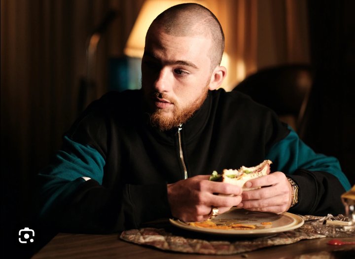 Armylatam13's tweet photo. It is so sad to come from the street to enter social networks and find this sad news, today July 31, 2023, the actor Angus Cloud He passed away, he was my favorite actor from Euphoria and just finding out about this made me feel bad, my deepest condolences to the family🙏😭🕊️🕊️🕊️ https://t.co/zzAYpYjwxz
