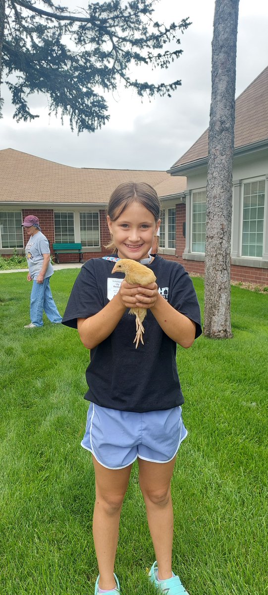 EbenEzerCares's tweet photo. We love when furry friends come to visit! Family and friends had a fabulous time at the petting zoo. Special thanks to everyone who came and made this such a special day. #EbenEzerCares https://t.co/z590ieRItO