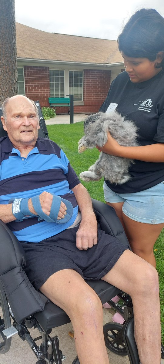 EbenEzerCares's tweet photo. We love when furry friends come to visit! Family and friends had a fabulous time at the petting zoo. Special thanks to everyone who came and made this such a special day. #EbenEzerCares https://t.co/z590ieRItO