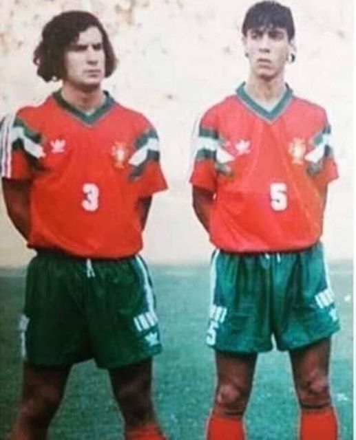 VladdiZD's tweet photo. Cuál de éstos 2 cortes de pelo increíbles te harías? 🥴🤔
#TeamFigo o #TeamRuiCosta ? 👀 https://t.co/Zhn59FksmK
