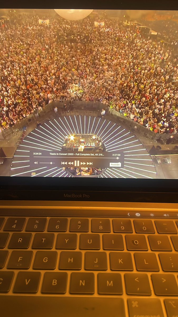 Viendo esta pieza tan especial en 4K DE <a href="/tiesto/">Tiësto</a>