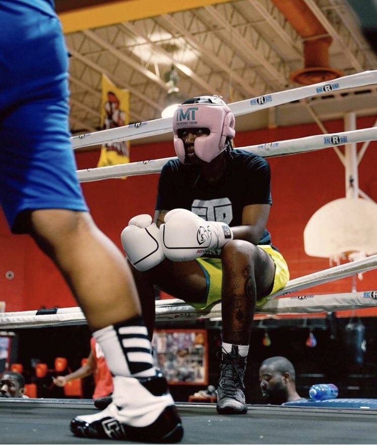 Mia Killer Bee Ellis 🐝 8-3-7KO’s tweet media