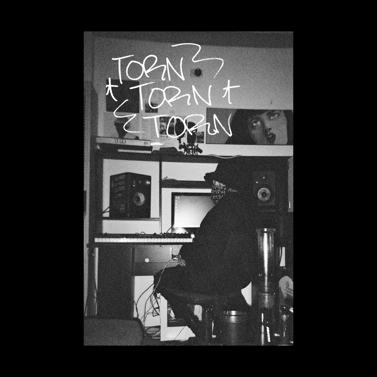 🎧
TORN

📸: @crashhcab
✍️: @crashhcab