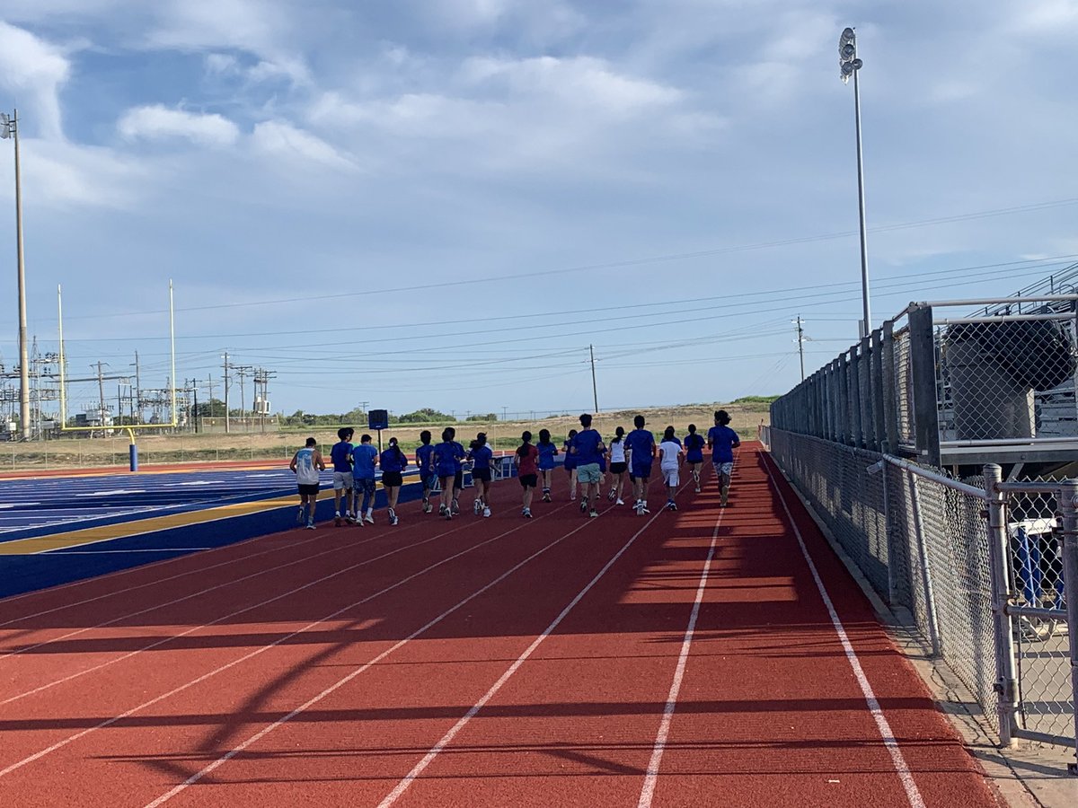 SDGirlsTrack's tweet photo. First day of San Diego XC practice. Champions run when it’s hard to run. 💙 https://t.co/TZRqdKpmH5