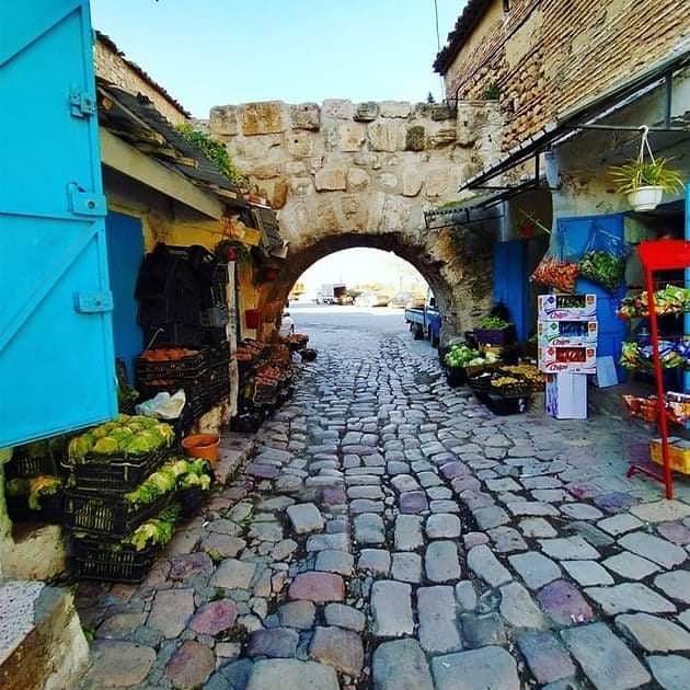 maelassal's tweet photo. Mila, une des plus vielles cités du monde, et la seule cité antique #numide encore habitée... Mila a un nom pour chaque période historique : Milo, Mulium, Molium, Médius, Milev... et aujourd'hui Mila 🇩🇿
#Algérie
#Mila
#الجزائر https://t.co/K64rkpJT4P