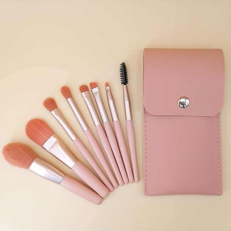 pink makeup brush for your reference
#makeupbrushes #cosmetics #manufacturer #customization #beautytools #oem #odm #manufactoy