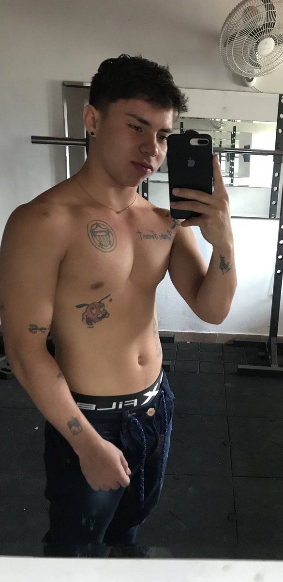 Kevinstevensss's tweet photo. Les estoy enviando RICAS fotos a todo el que me siga en mi insta 🔥🔥🥵
👉🏻 https://t.co/GyEf5px3Wm 👈🏻 https://t.co/p89YWEDDLj