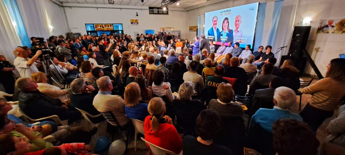 Cada vez somos más y así quedó demostrado en la noche de ayer. 🤩🫂

MUCHAS GRACIAS a todos los que nos acompañaron. Sin dudas, son el motor que nos empuja, nos motiva y nos compromete a llevar a Suipacha al siguiente nivel. ⏫️

Bienvenida la fuerza del cambio a Suipacha. 💪🏼