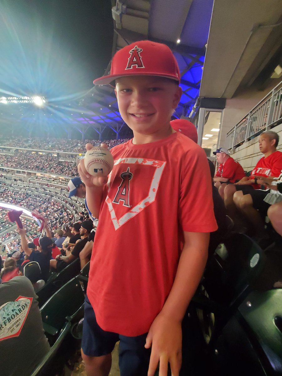 ASmithBecker's tweet image. First @Angels away game.  Nice to see our favorite announcers from home! @BallySportWest  @Markgubicza  @WayneRandazzo