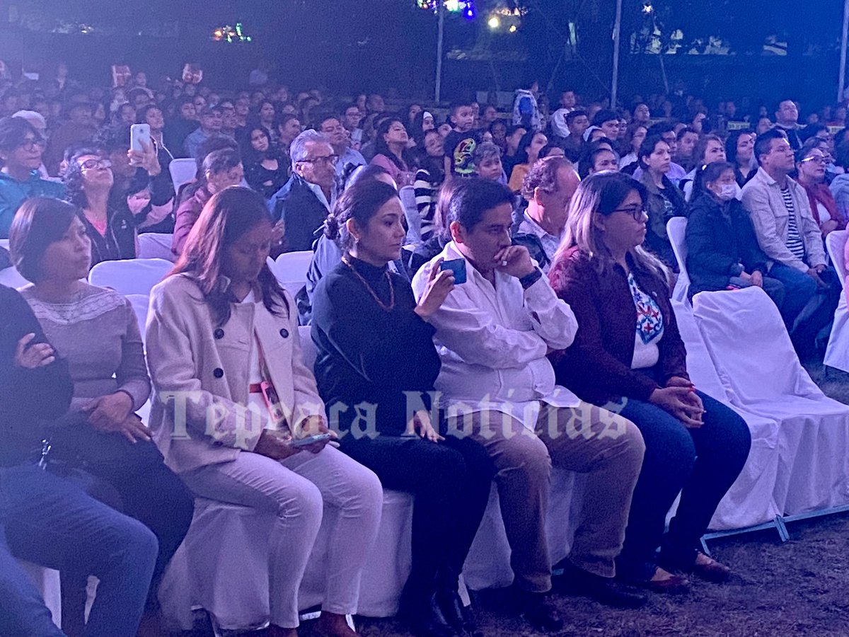 MarcoATlatelpa's tweet photo. El presidente de Tecali de Herrera, Miguel Amador  Báez clausura la feria de la población  y destaca que  su municipio  es de gente buena y trabajadora  ; cierran con broche de oro con la Guelaguetza . https://t.co/dOwLNjFRr2