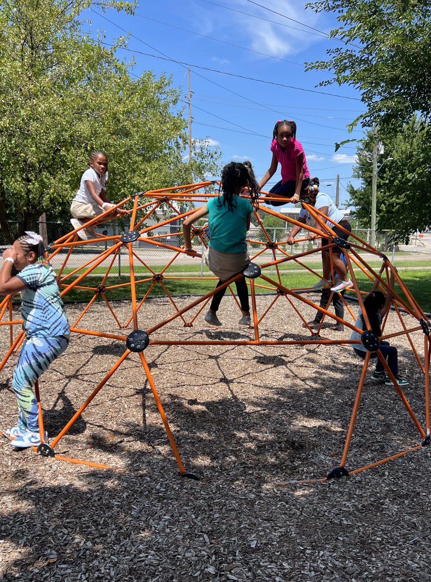 Edison School tweet media