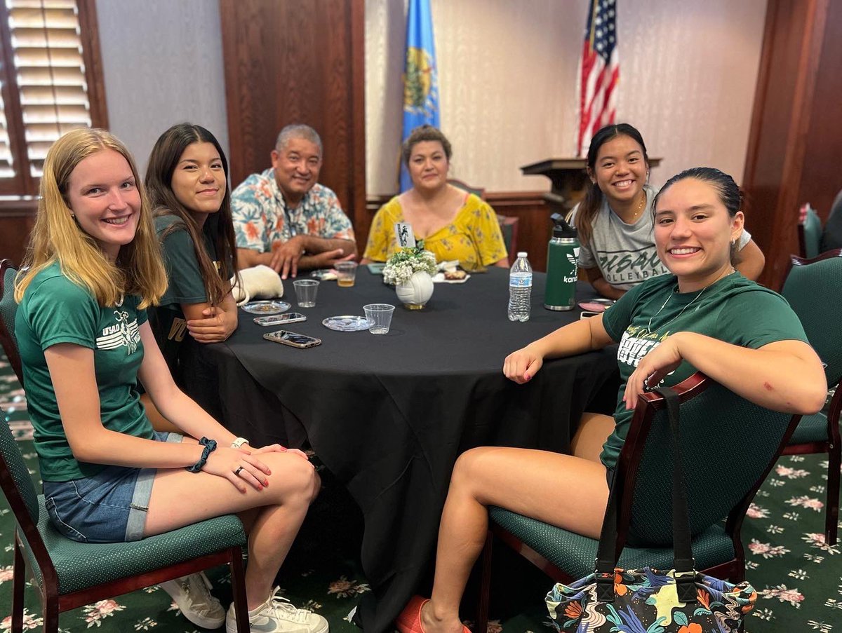 USAO_volleyball's tweet photo. THEY ARE HERE! ☺️

Welcome to the 405, DROVER 🏐

Move-In Day Complete ☑️ https://t.co/z3MNO4PiZk