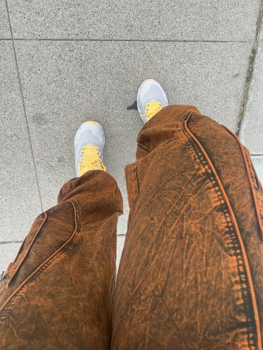 rhondajan3life's tweet image. Breaking in these 8 1/2s. @UnderArmour 🫡😤 👟 🏃🏾‍♀️ 🎯 #TargetRun snagging my final 2 miles for July to meet my 50 mile goal 🏆