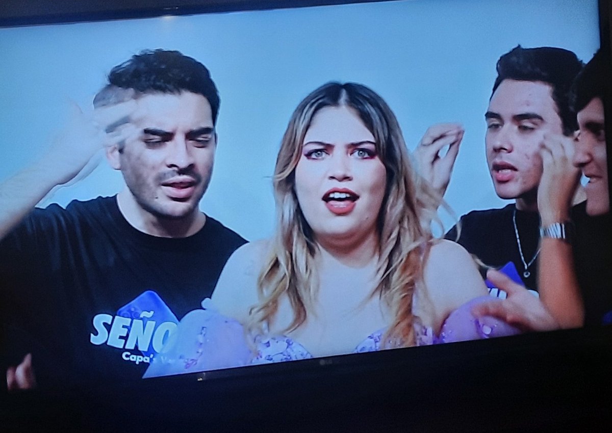 Fran_petrichor's tweet photo. Ame la cancion porque eras mucho reina 🤗🤗🤩🤩#capainvisible
Yo impaktada con cada frase jahaja
Y las participaciones especiales estuvieron buenisimas 🥰🤗🤣🫶🏻
#señorHp https://t.co/xiolCwshSv