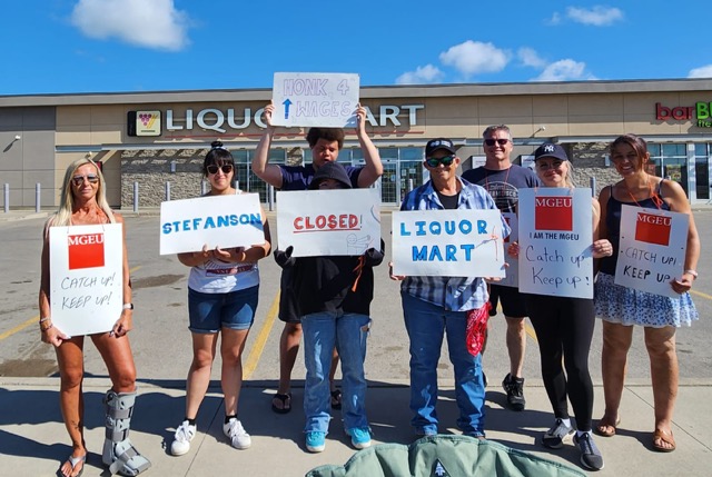 MGEUnion's tweet photo. "It’s upon Heather Stefanson and (her) government to say, ‘Okay, we want to give these workers a fair deal. This could end tonight with the stroke of a pen or one phone call… but we’re not seeing that." @HStefansonMB @smith4lag 
https://t.co/kKQWzIFvhc https://t.co/FpZ176iD8O