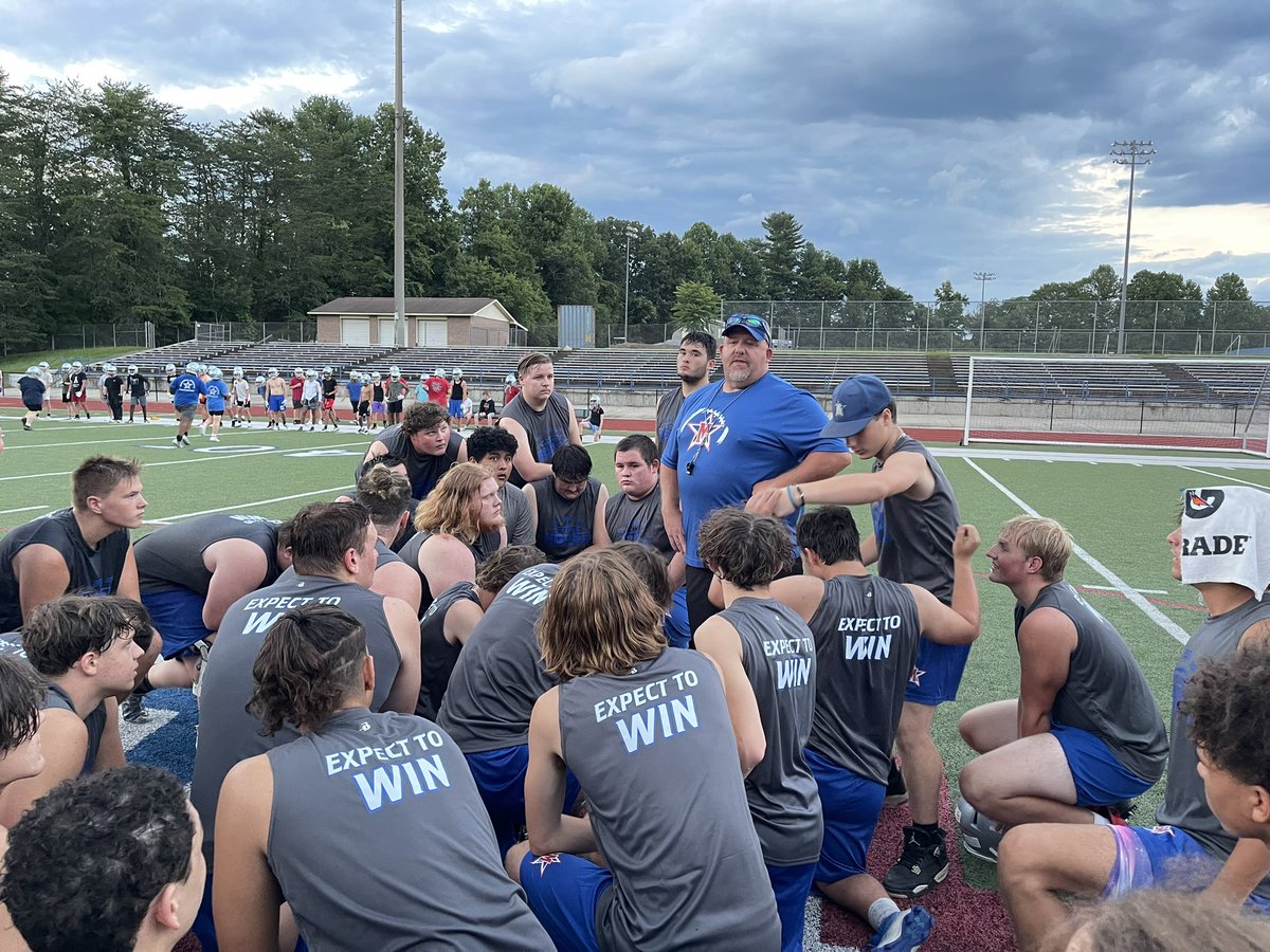 #DayOne is in the books. We’re off and running. Biggest mission is to get better with each day. 

Weight room will be open starting tomorrow at 3 pm. #TitanNation