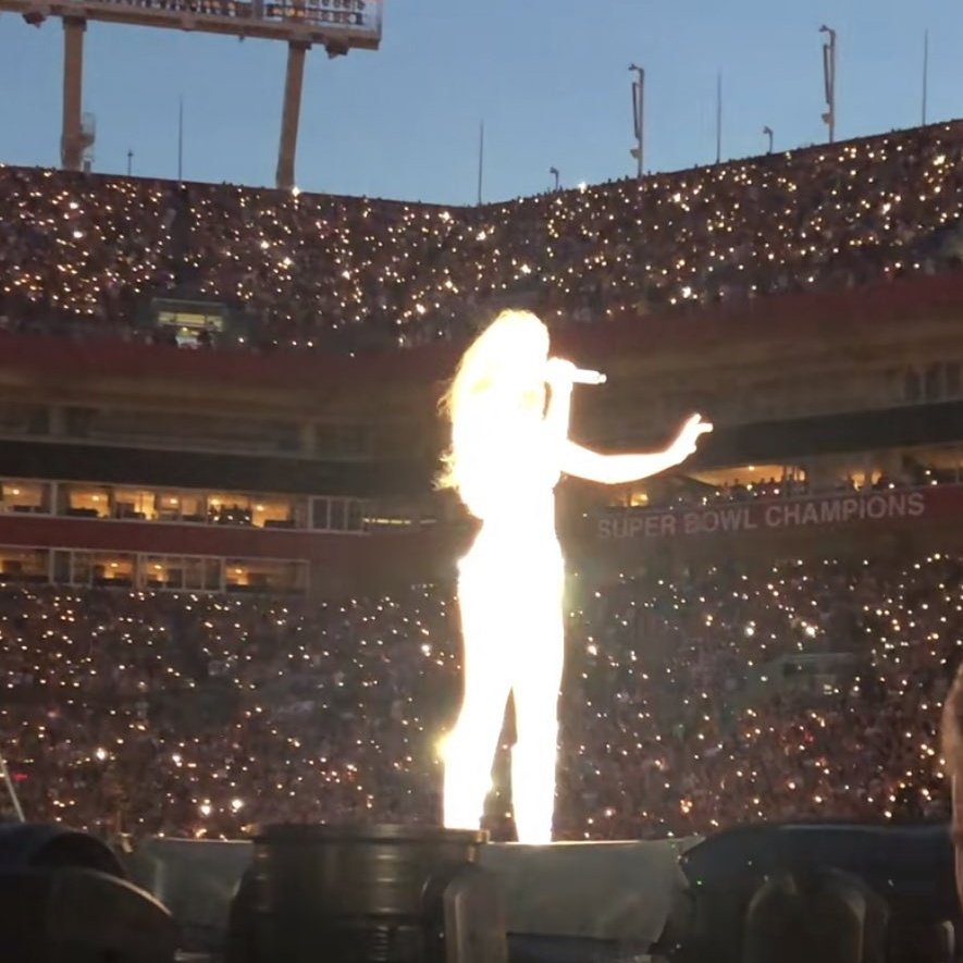 🪩 eME!rald ❤️‍🔥 tweet media