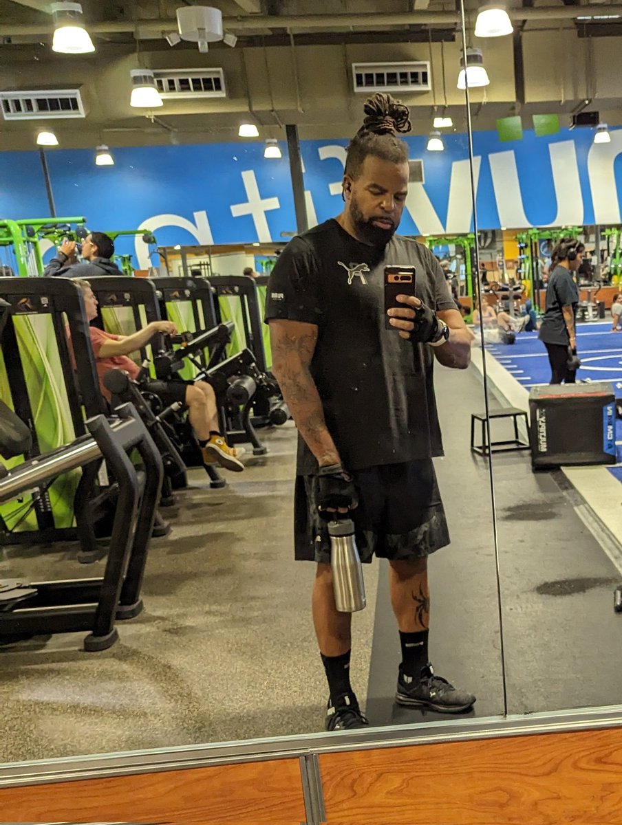 76eaglesfan76's tweet photo. Feeling good and fit #over40fit ๐ช๐พ๐ช๐พ https://t.co/YugcH2s3cZ