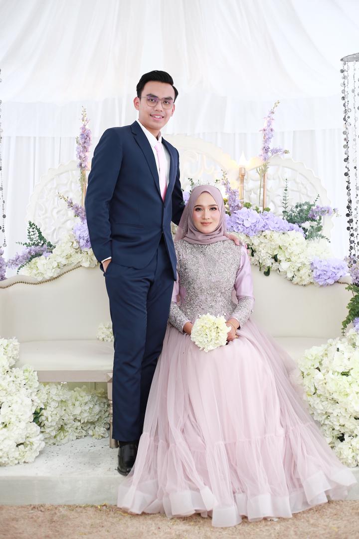 issyazwedding1's tweet photo. The wedding of Nasha and Sazrul
Bukit Sentosa,Rawang

For more info:-
https://t.co/w3YRCgHvho

#bridalgown #butikpengantinrawang #butikpengantin #pelamin #bajunikah  #bajupengantin #mekap #andaman #mua #bajusongket #songket #wedding #khemah #kahwin #pelaminbajet https://t.co/fALPLt4n1Y