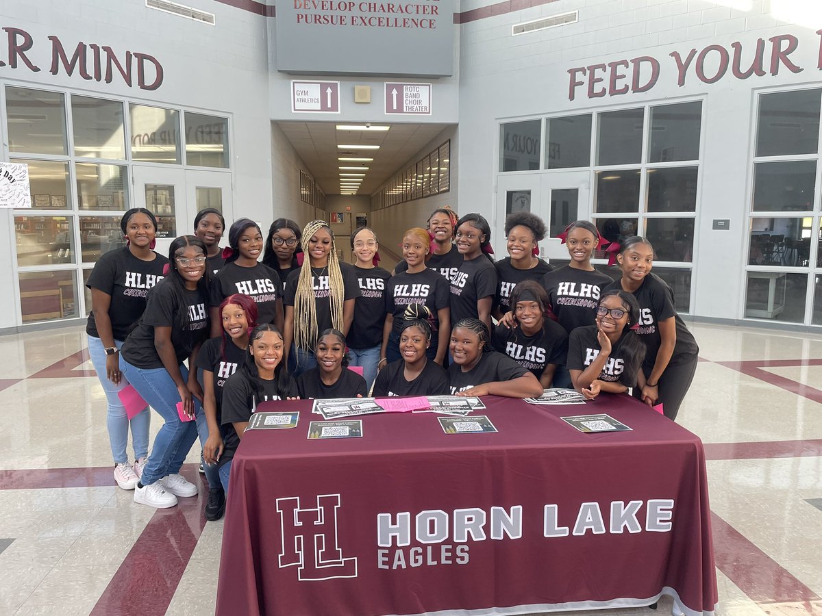 EaglesHLHS's tweet photo. Forgot to add this picture of the girls. They did an amazing job! https://t.co/sDisowyuGZ