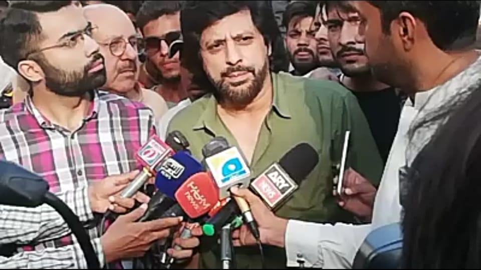 umarvlogs116's tweet photo. @Aftabahy Chairman Barabri party Pakistan @jawadahmadone https://t.co/ngdO0S71YL