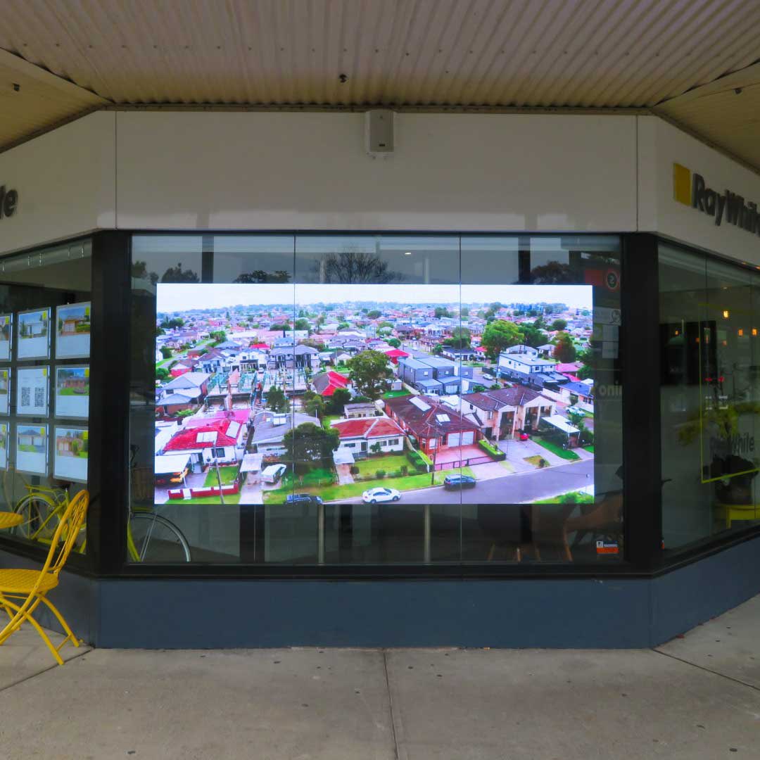 crystaldisplay's tweet photo. As you can see when you use the right product it makes a world of difference. https://t.co/BXnZxXHGhX