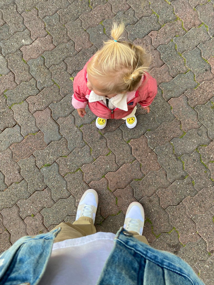 🚬🐸💨 tweet media