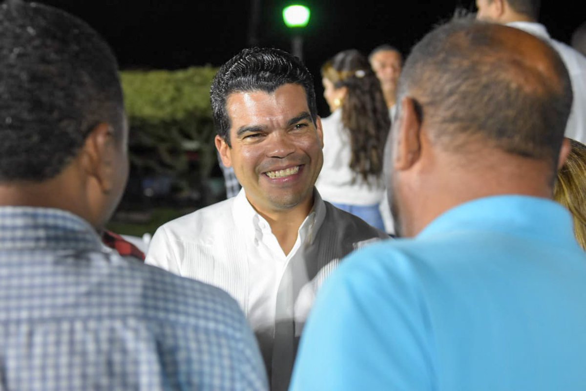 warnaudbisono's tweet photo. Junto a @coraamoca y las autoridades de Espaillat, presentamos el proyecto de mejora de agua potable y saneamiento.💧

Con una inversión de 2,000 millones, financiada por el banco mundial, iniciaremos la rehabilitación del alcantarillado sanitario y saneamiento del río Moca.📍 https://t.co/0dn7O2nm9u
