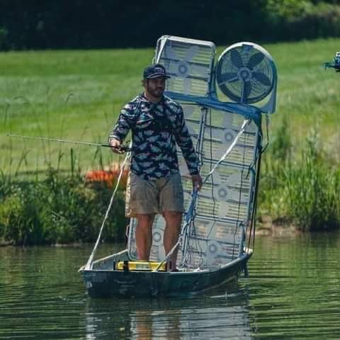 everglades's tweet photo. It has been so hot out lately that some people are literally out here in fan boats! 🥵😂 

#fanboat #airboat #boat #fishing #ehp #evergladesholidaypark #everglades #fun #thingstodo https://t.co/eL0rFWEVfY