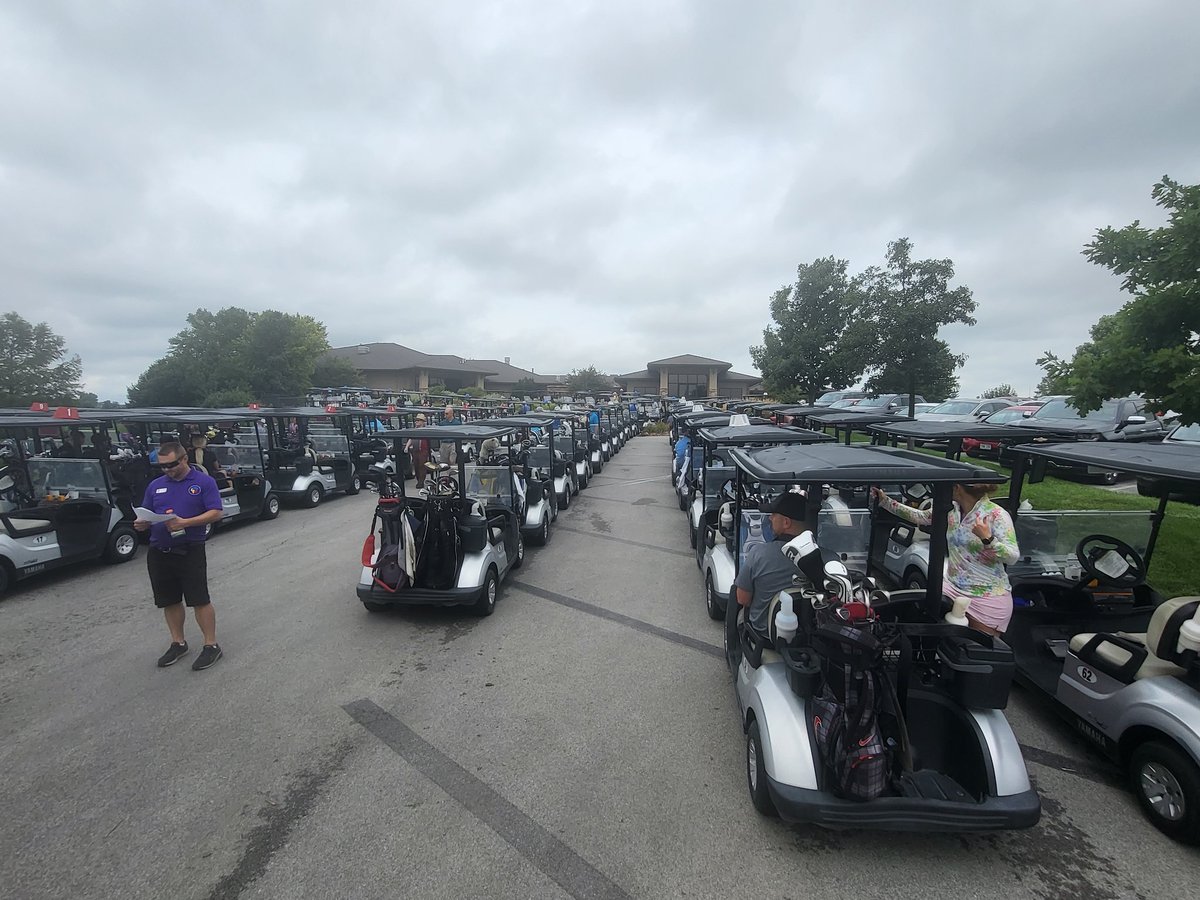 mikelsevere's tweet photo. Playing at the #SwingforKids event today. I wasn't sure the last time I played. I found a card and these cigars from April of 2015. @partner4kids @TheJet_Award #longdayahead https://t.co/7OX4YmzPlK