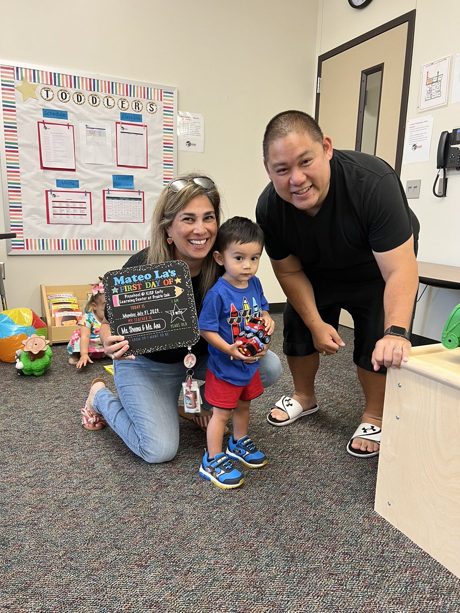 mrsla77's tweet photo. From poster baby to being one of the first students @KleinISD_EC - this little guy had an awesome #KleinFirstDay! @CoachQuocLa  &amp; I are so grateful for this amazing childcare opportunity - thank you @KleinISD &amp; everyone who’s worked so hard to make this happen.   
#Rover https://t.co/wLAJj44JgY
