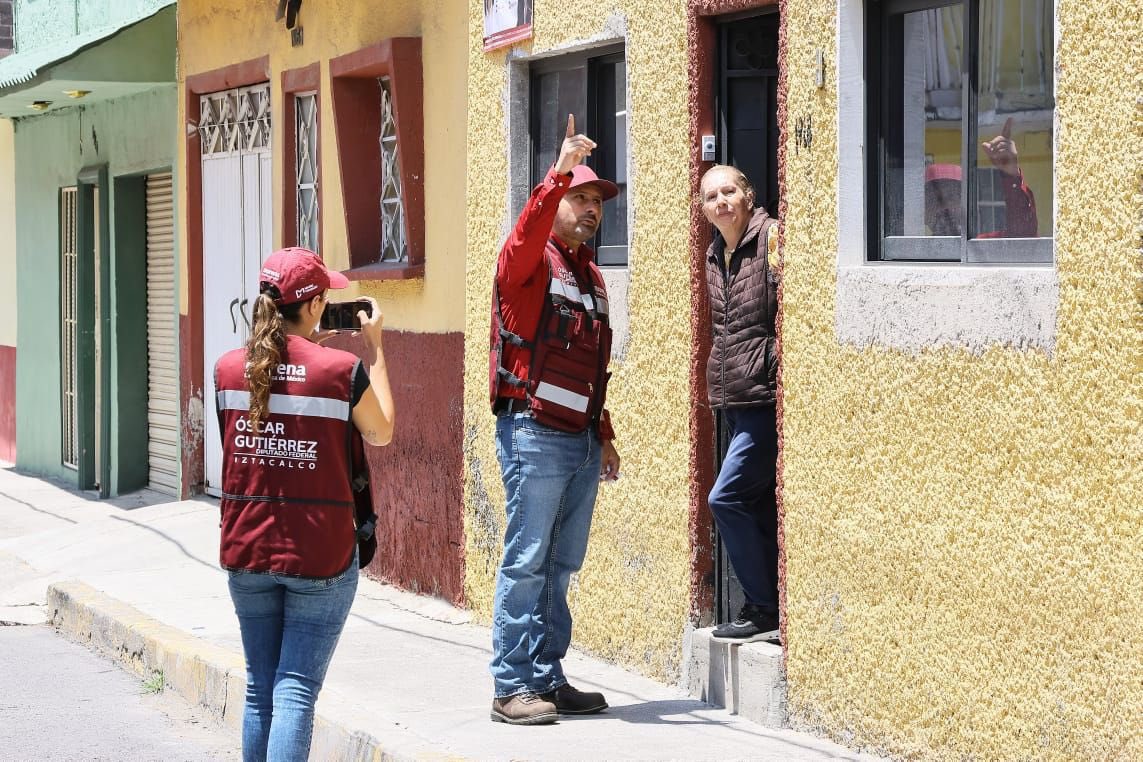 LourdesPaz24's tweet photo. El día de hoy @OscarGtzCamacho y yo visitamos a nuestros vecinos de la colonia Gabriel Ramos Millán Sección Bramadero. Gracias por recibirnos y compartir sus inquietudes, solicitudes y buenos deseos. #SoyLourdesPaz #EsTiempoDeLasMujeres https://t.co/57XwonDqkI