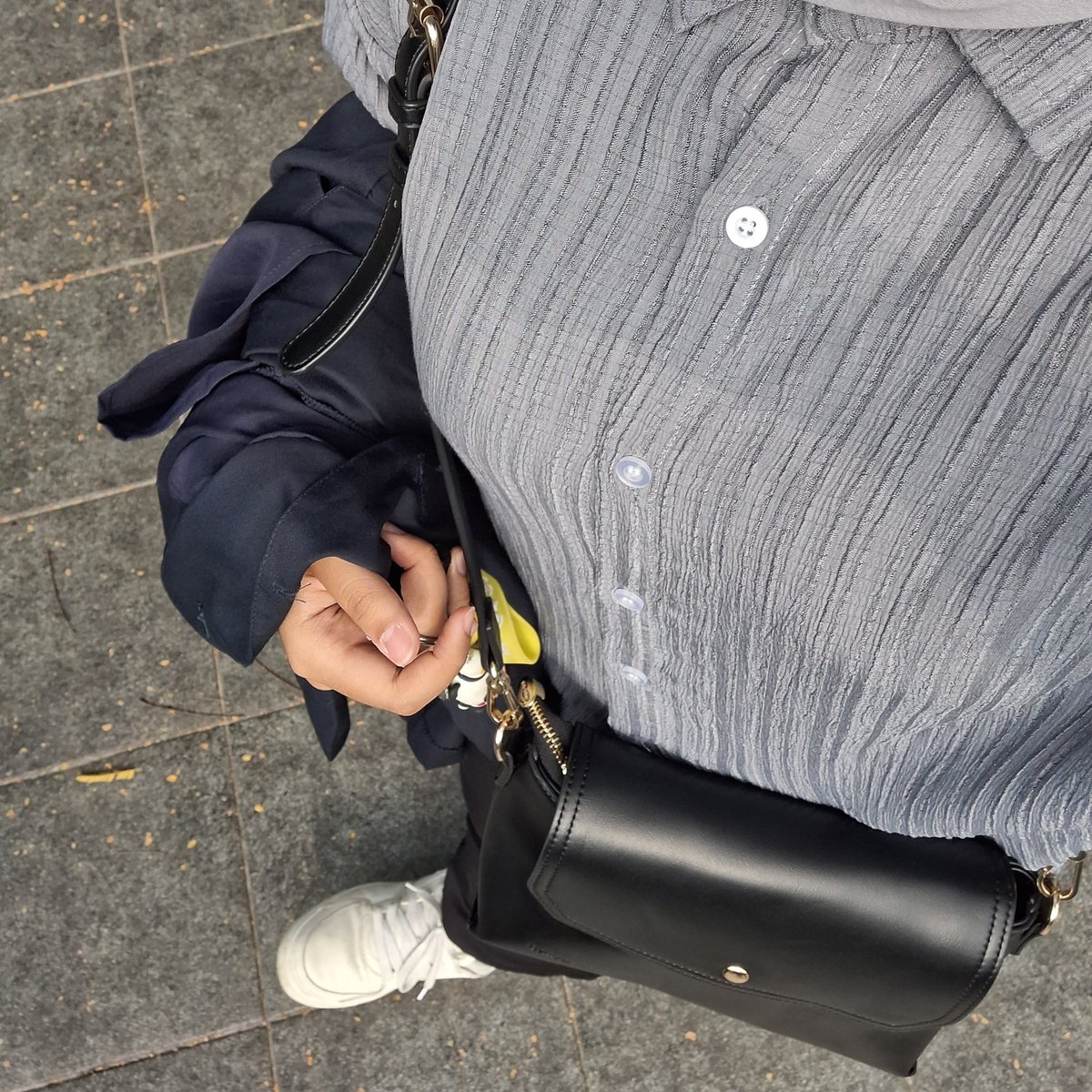 pineablee's tweet image. finallyy ngambil almet!! TP KEGEDEAN WKWKWKWK 😭😭😭