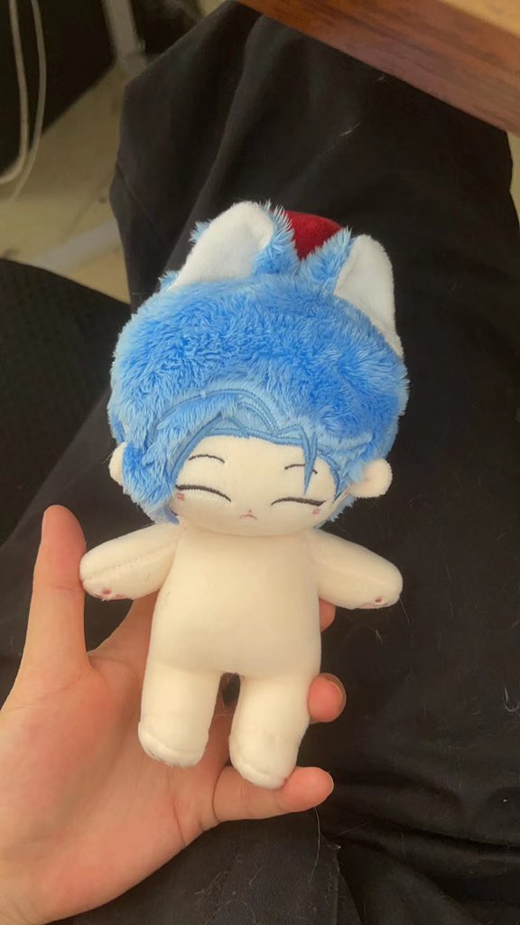 dbswhddoal's tweet photo. 15cm 윤종이  인형 소량복제 관심있는 사람..?
소량복제라 3만원 후반~4만원 초반 일것같음..
색은2가지고 더이상 조율하기 시러서 
귀 고무줄 머리만두 자석 꼬리×
비싸서 없겠쥐만 ㅎ https://t.co/1edYS653X7