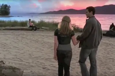 RadiantAccolent's tweet image. “I really need to go for a walk on the beach with you @ColdHeartedEx .”