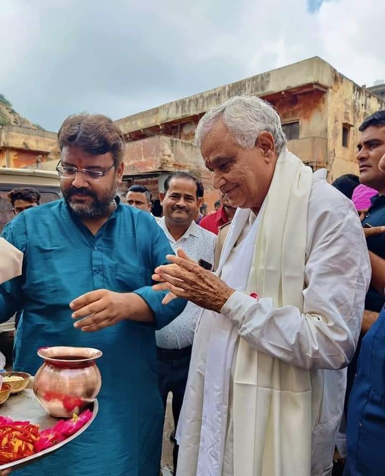 Rajmeenabro's tweet photo. आमागढ़  विजय दिवस के द्वितीय वर्ष पर आमागढ़ दुर्ग पहुँचे सांसद डॉक्टर किरोड़ीलाल मीणा, किले में स्थित अम्बा माता मंदिर में की पूजा-अर्चना।
#जयमातादी 🙏
#teamdrkirodilalmeena
@DrKirodilalBJP https://t.co/DSnpCNMOc0