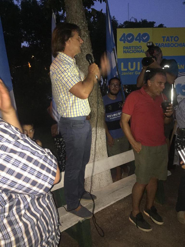 valenmartinezv's tweet photo. Ahí estuvimos el 20/02/2019 en la plaza de Cebollati cuando arriba de un banco se  comprometió hacer el puente antes de ser presidente.31/07/23 lo inauguró como presidente. Gracias @LuisLacallePou , NO ES UN PUENTE, ES MUCHO MAS QUE ESO ! #CebollatiCharqueada https://t.co/fazdDaFPB0