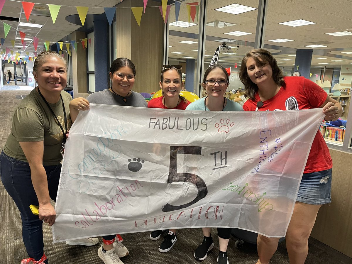 HumbleISD_PFE's tweet image. PFE kicked the year off with team building and an AMAZING Race! #PFEisHappy